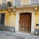 Arles Rental-Cote Forum.